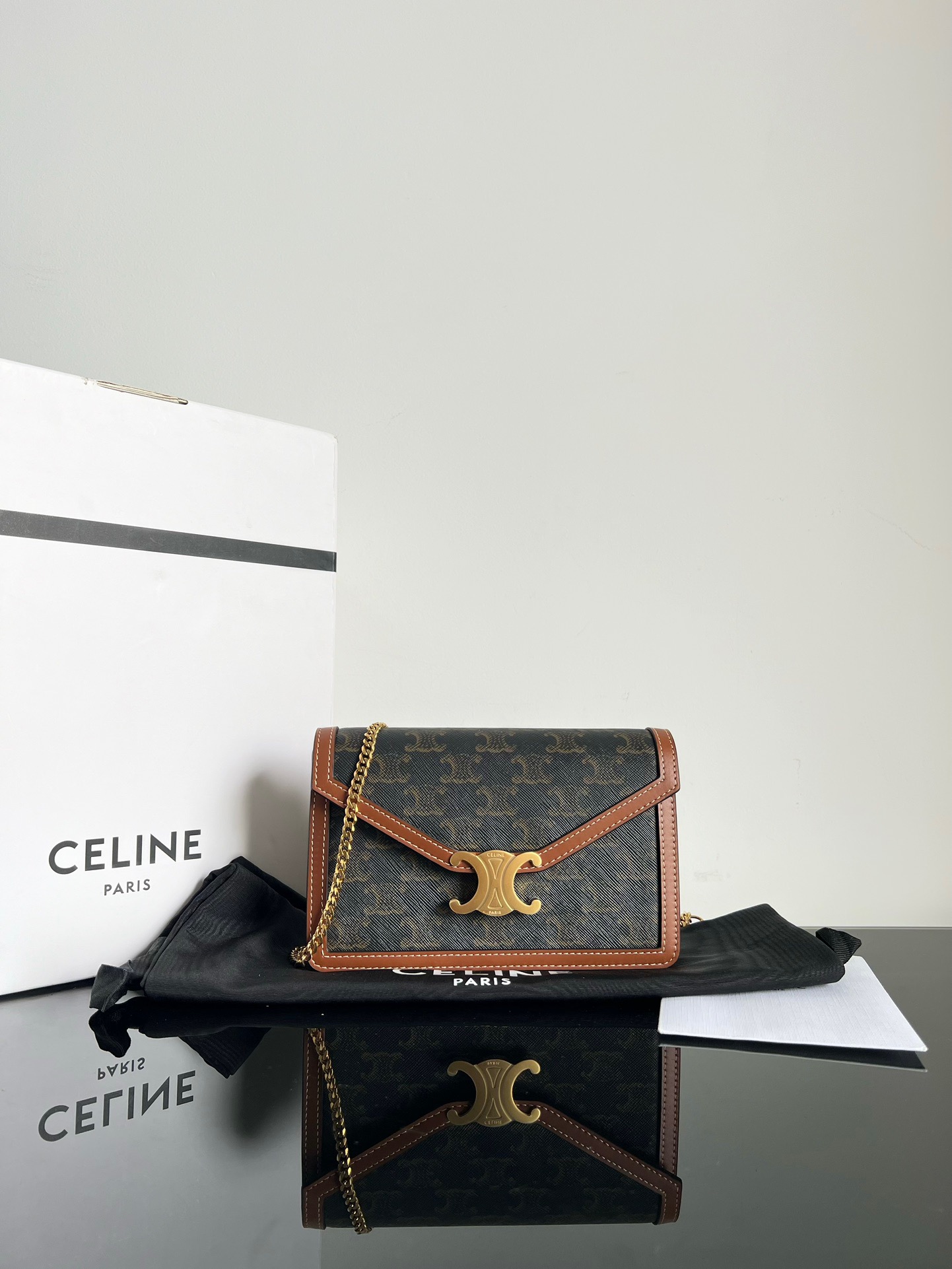 MARGO TRIOMPHE Arc de Triomphe Envelope Chain Bag WOC